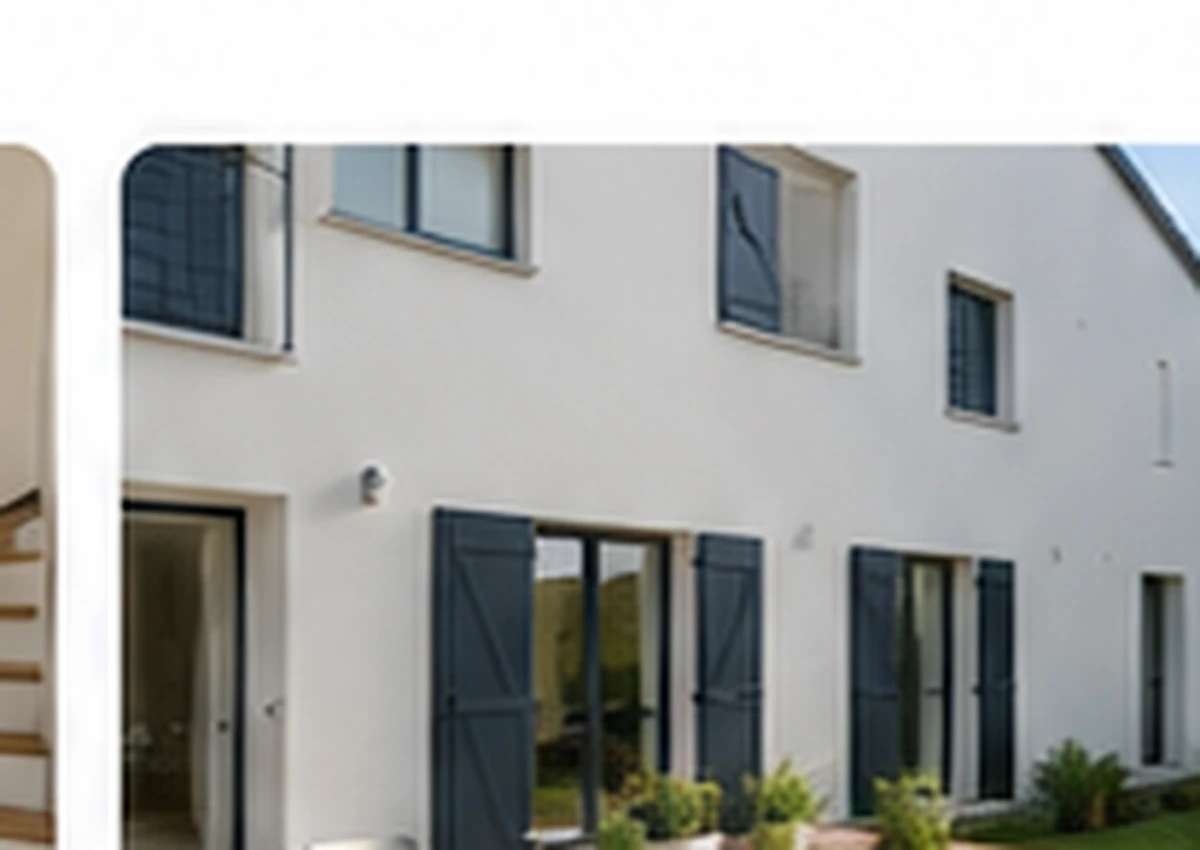 Maison claire ouverte sur une terrasse en bois
